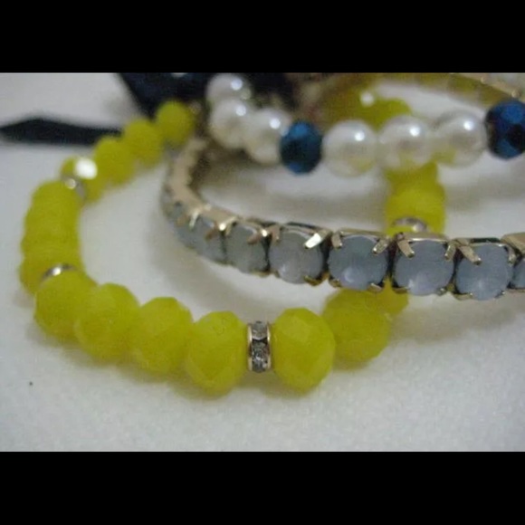 Betsey Johnson Skull & Bow Stretch Bracelet Set - Picture 5 of 5